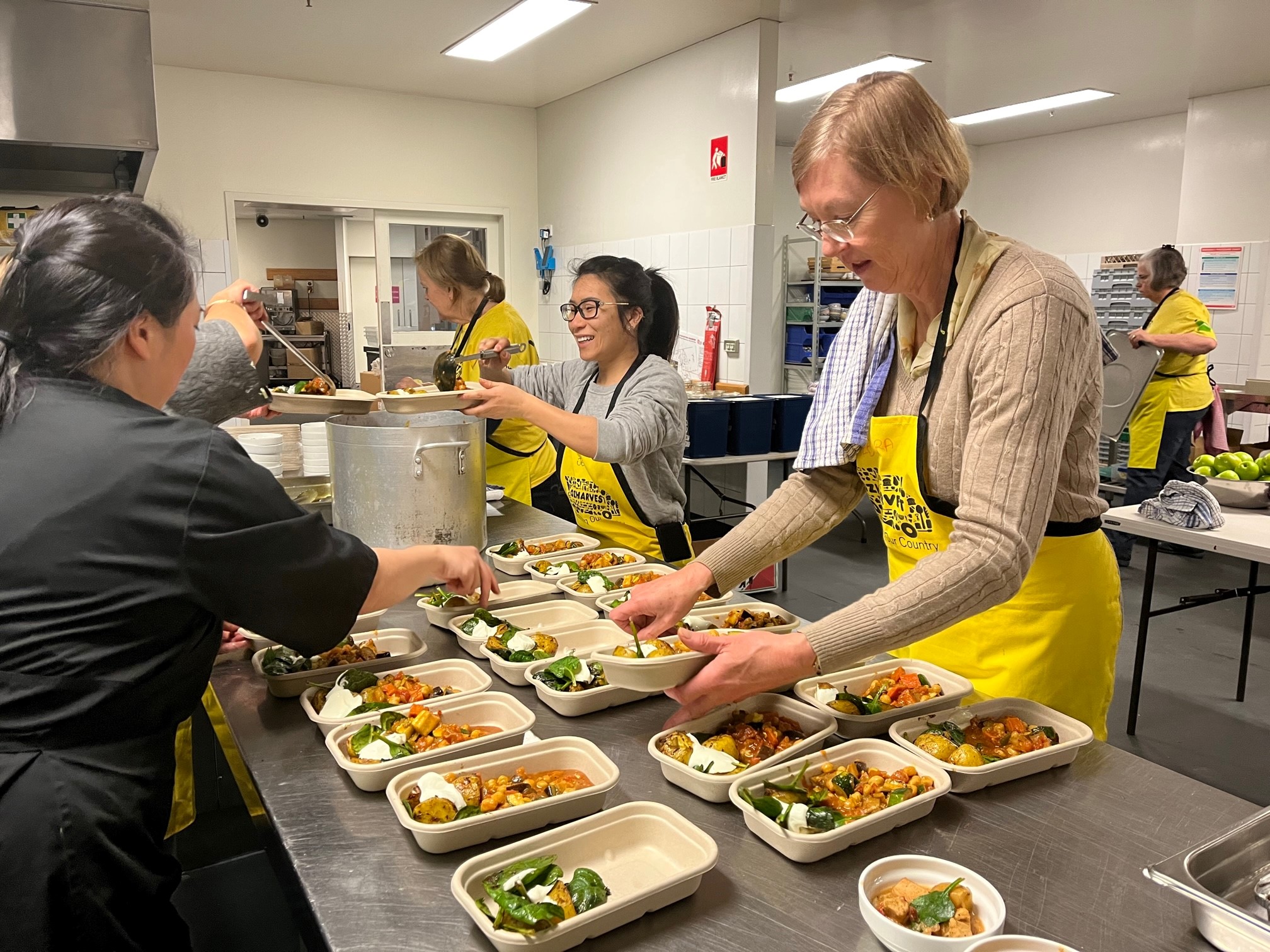 Jen-and-Debra-from-VIC-at-OzHarvest-bc9236b5 Jen-and-Debra-from-VIC-at-OzHarvest-bc9236b5