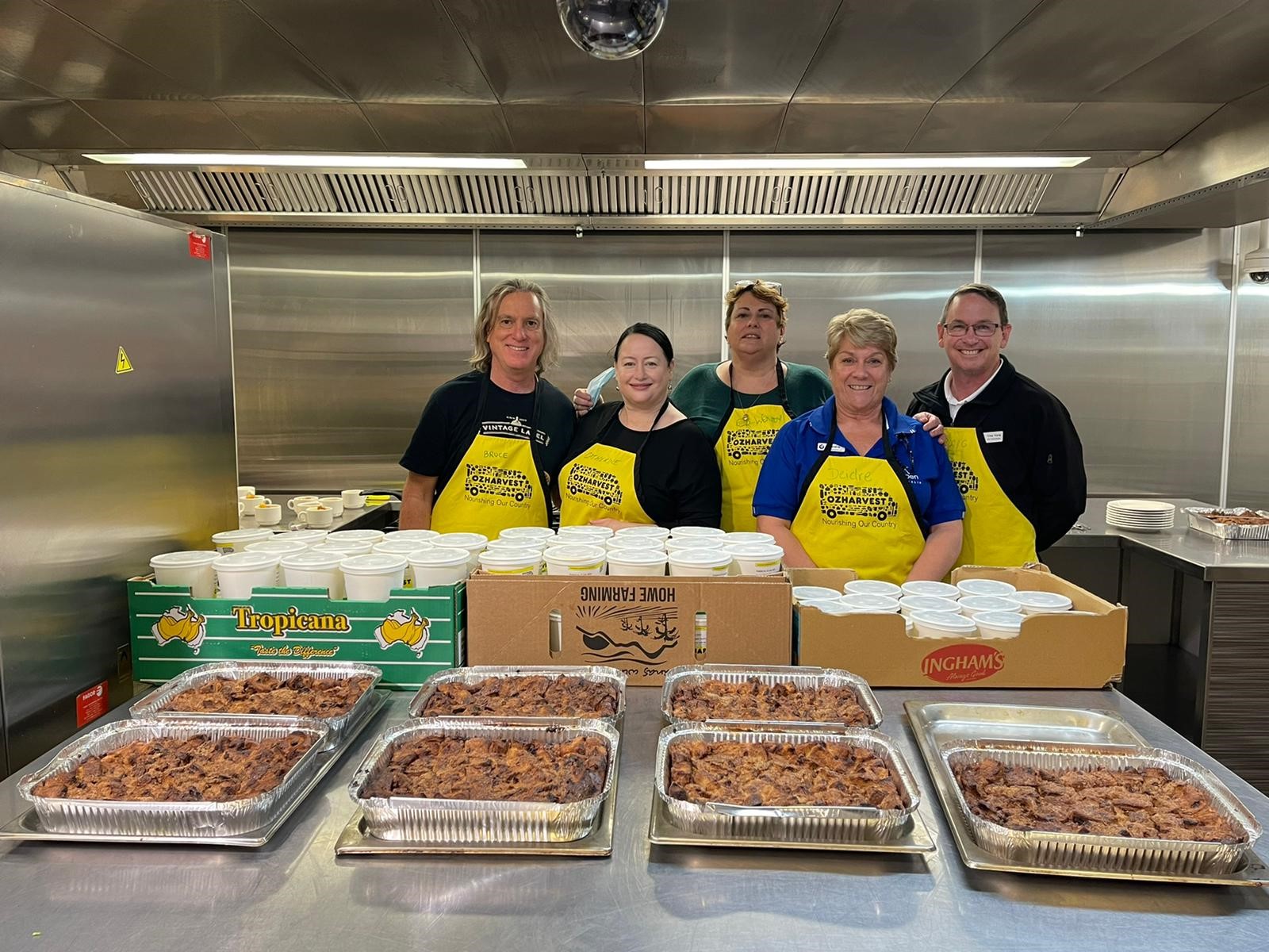 QLD-OzHarvest-Group-Photo-732ad2e5 QLD-OzHarvest-Group-Photo-732ad2e5